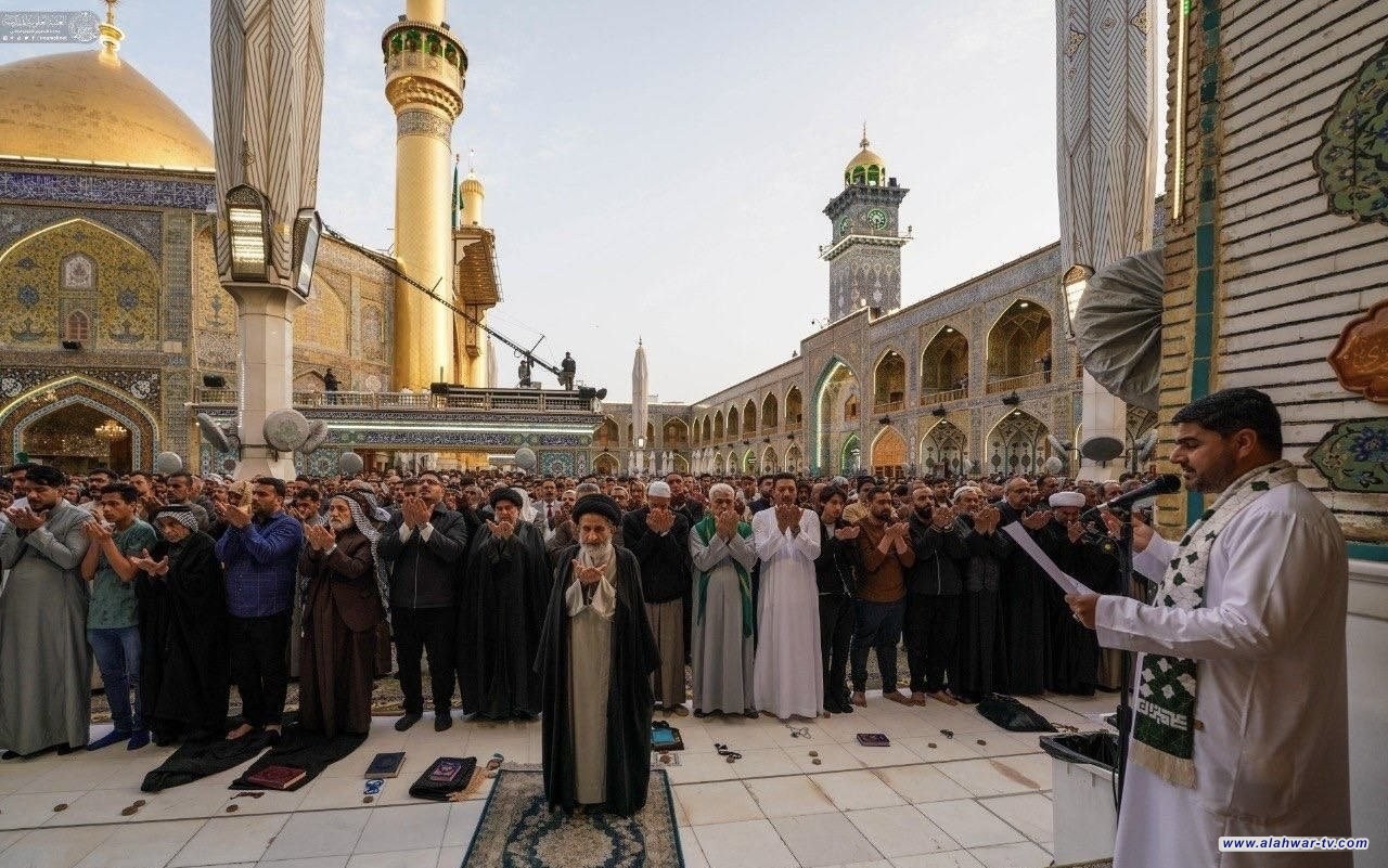 بالصور.. صلاة عيد الفطر في الصحن العلوي المُطهّر في النجف الأشرف