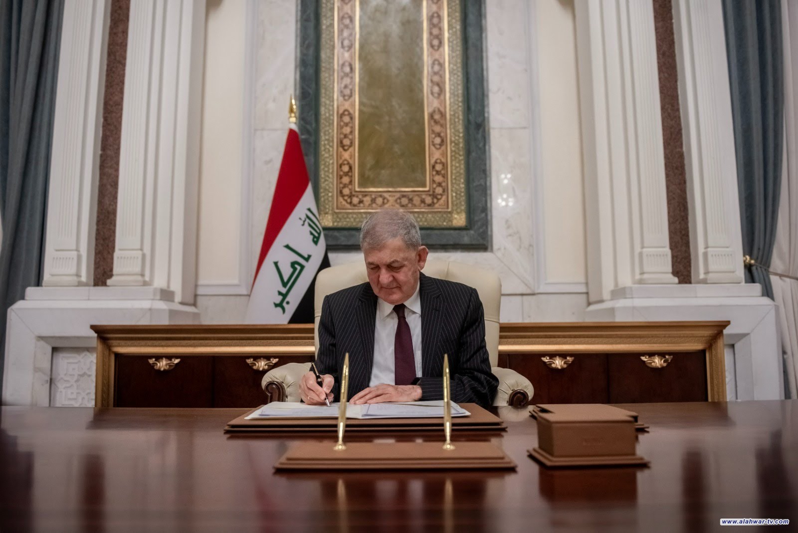 رئيس الجمهورية يصادق على قانون الموازنة الاتحادي