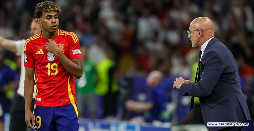 مدرب إسبانيا يدعو لحماية نجم برشلونة: يريدون قتله