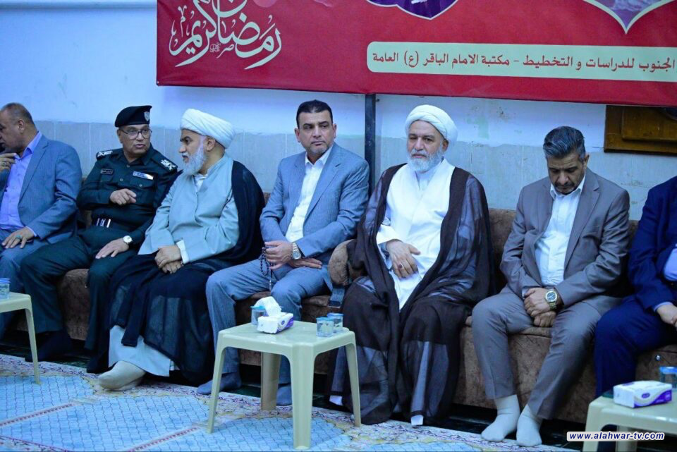 في أجواء رمضانية.. محافظ ذي قار يحضر مجلس عزاء في جامع الشيخ عباس الكبير