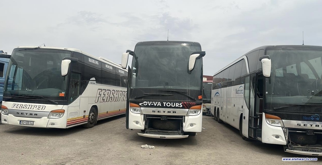 ضبط 6 باصات دون الموديل المسموح بالاستيراد بمنفذ ميناء أم قصر الاوسط