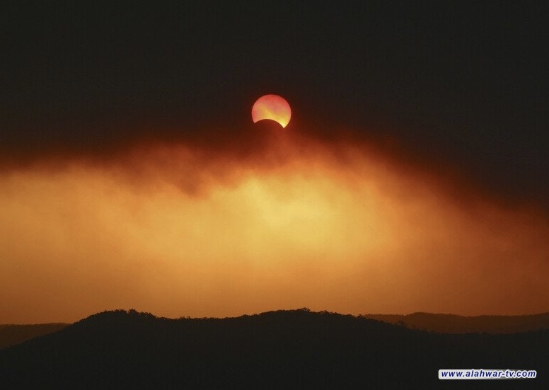 كسوف جزئي للشمس يزين السماء في غضون أيام