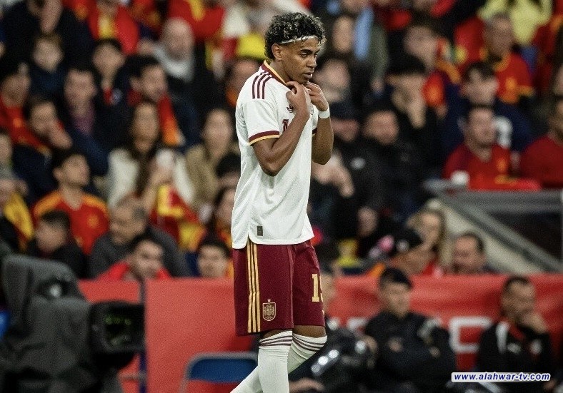 نجم ليفربول السابق ينصح لامين جمال بترك إسبانيا