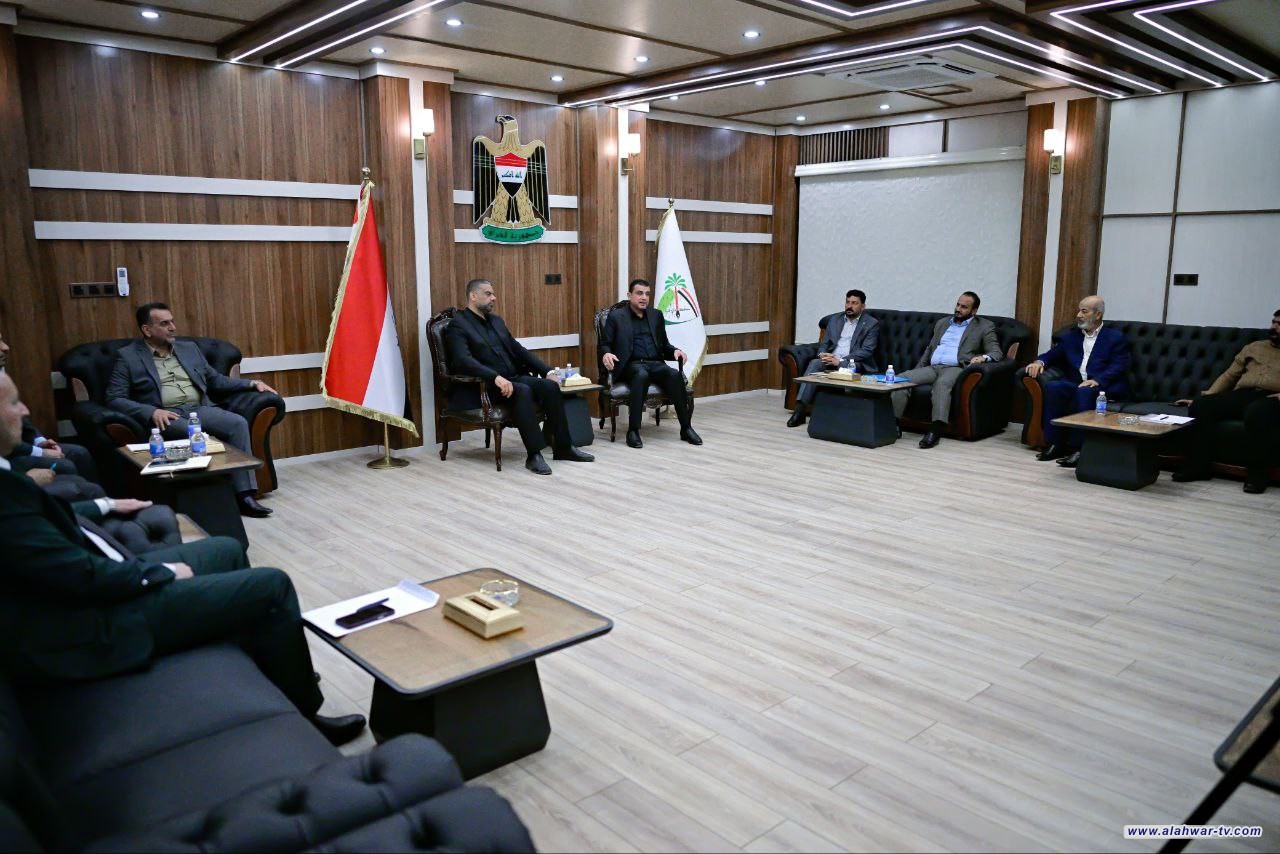 محافظ ذي قار يعقد اجتماعاً لبحث استحقاقات ذوي الشهداء والسجناء السياسيين