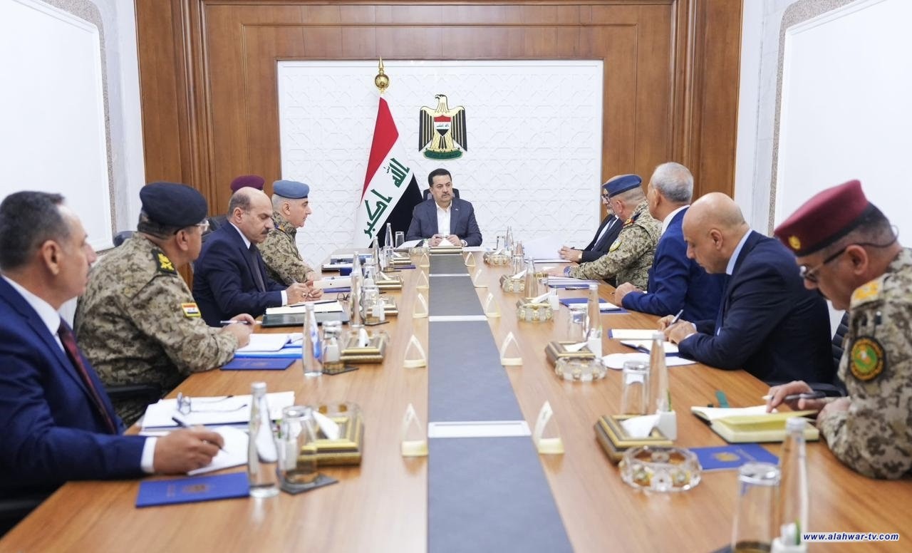 رئيس الوزراء يؤكد حرص الحكومة واهتمامها بتطوير القوات الأمنية وتعزيز قدراتها القتالية