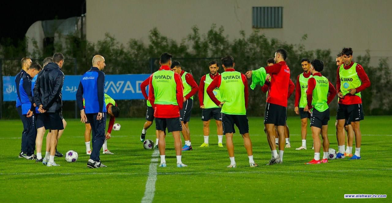 باستثناء لاعب تعرض لوعكة صحية.. العراق يكثف تدريباته استعداداً لفلسطين