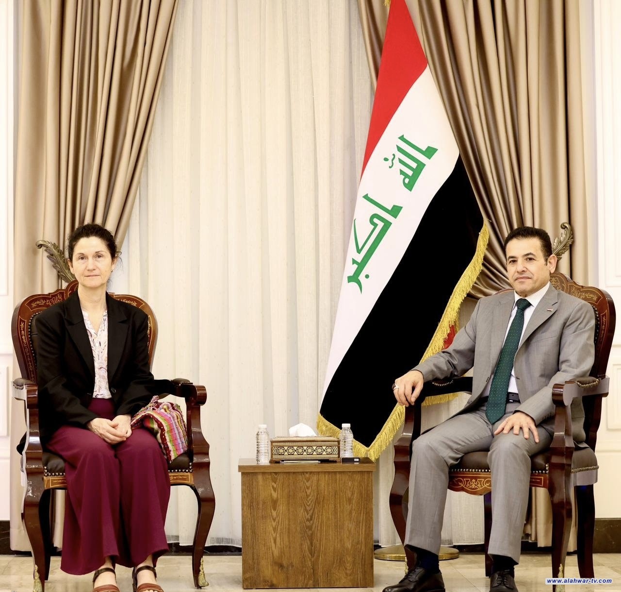 مستشار الأمن القومي يؤكد دعم الحكومة لمنظمة أطباء بلا حدود في العراق