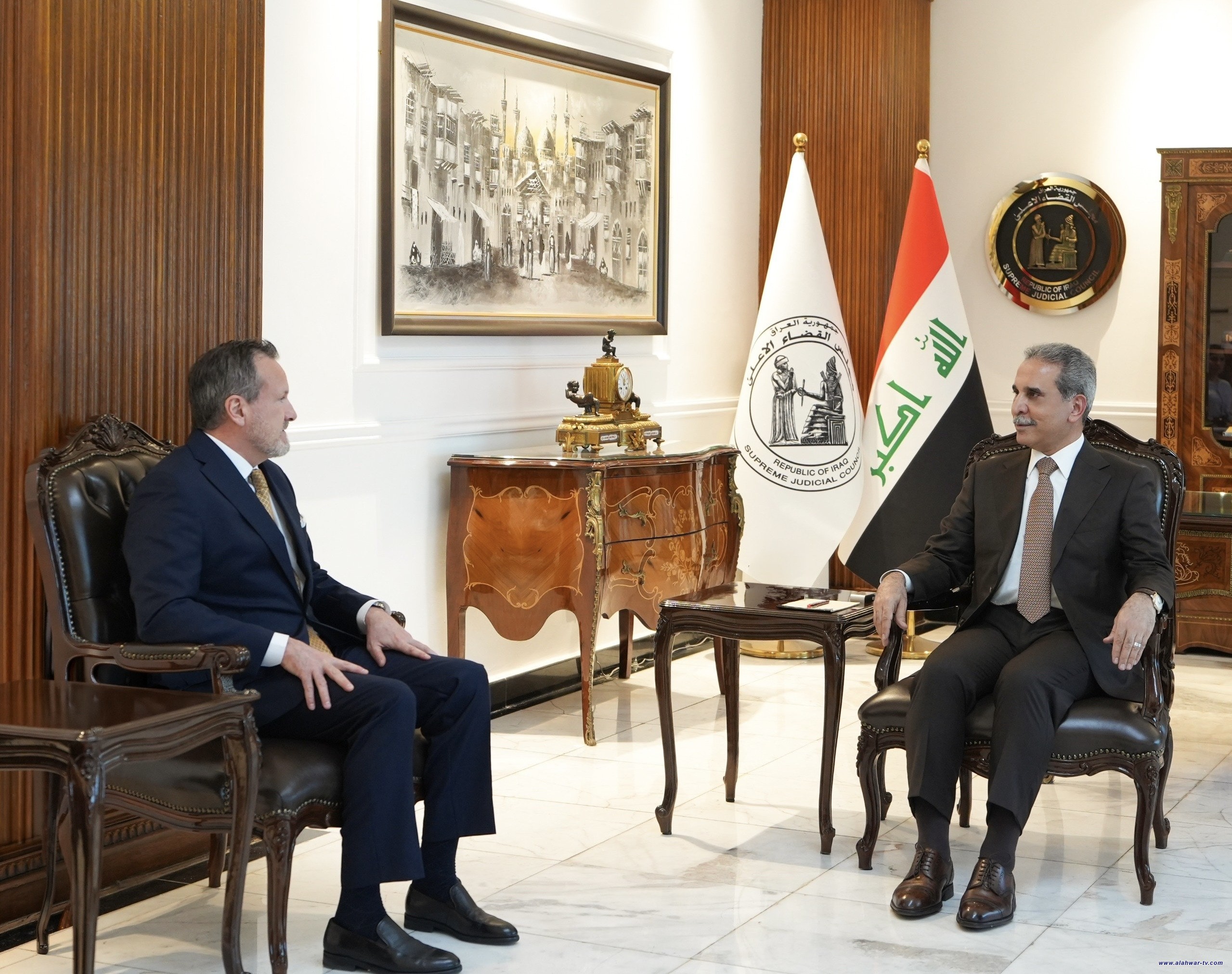 القاضي زيدان يبحث مقترحات تطوير طلاب القانون بالجامعة عبر ممارسة التطبيق العملي