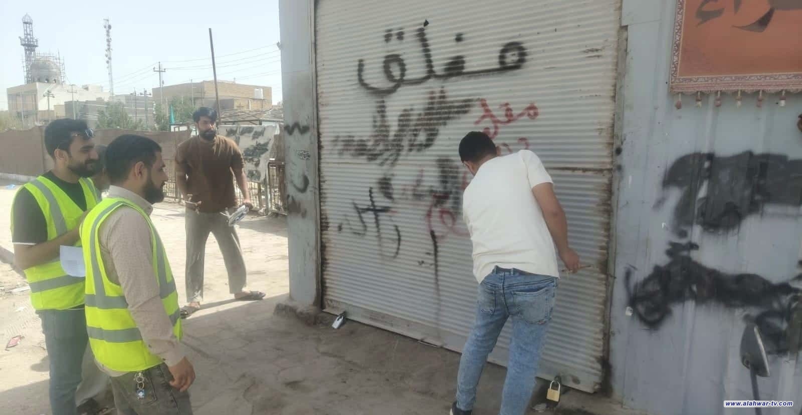 حملة بلدية الناصرية تطال محال تجارية مخالفة وتمهل أصحابها لتسوية أوضاعهم المالية