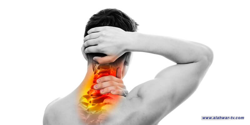 أطباء يحددون طرقا لتخفيف آلام الرقبة والمفاصل