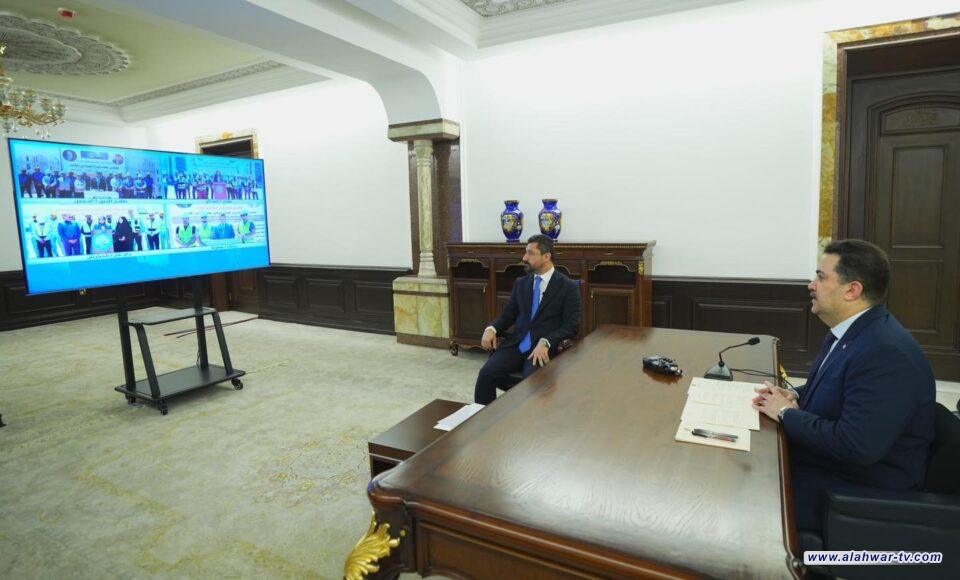 رئيس الوزراء يفتتح مشروع مجمع لدوائر العدلية في الجبايش عبر دائرة تلفزيونية مغلقة