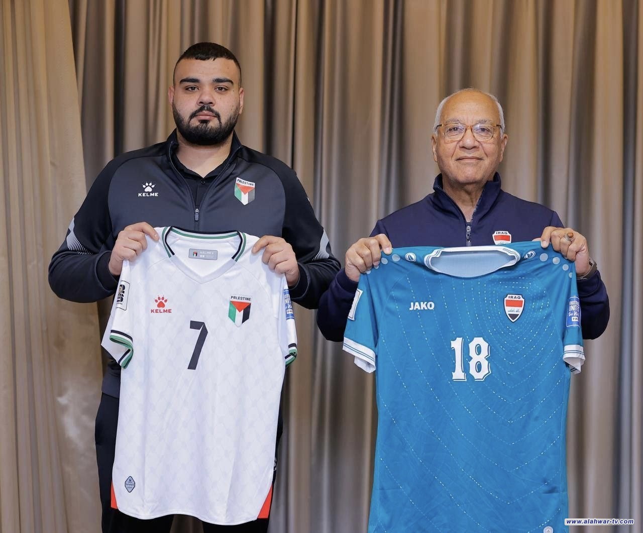 منتخبنا الوطني بالطقم الأخضر في مواجهة نظيره الفلسطيني غدًا