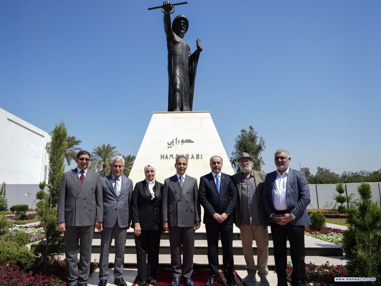 رئيس مجلس القضاء الأعلى يفتتح نصب حمورابي التذكاري