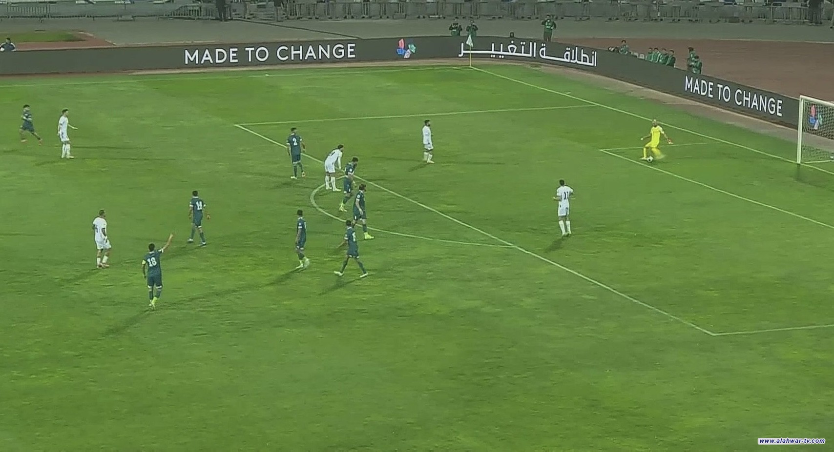 انطلاق مباراة منتخبنا الوطني ونظيره الفلسطيني على ملعب عمّان الدولي