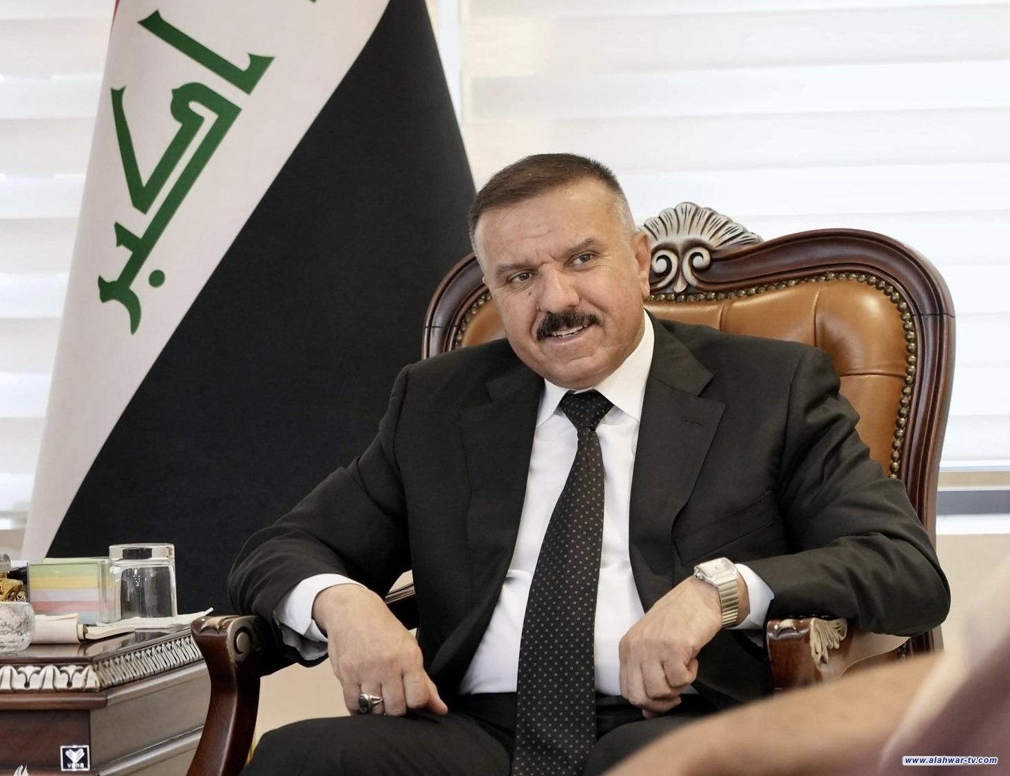 وزير الداخلية يصدر عفواً خاصاً عن الضباط والمنتسبين والموظفين