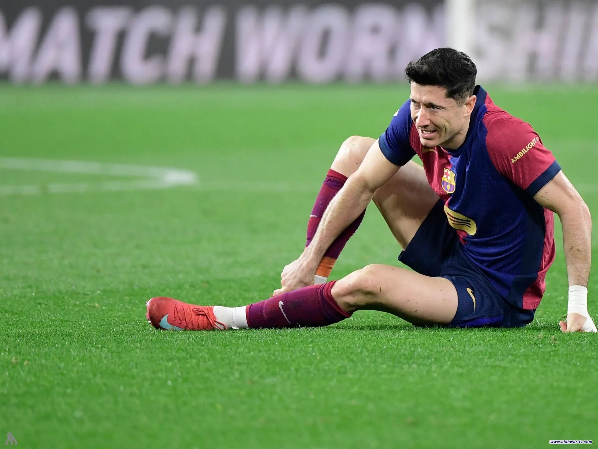 إصابة ليفاندوفسكي تتحول إلى مكسب مالي لبرشلونة