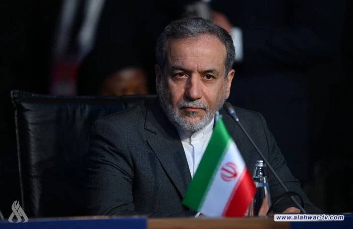 وزير الخارجية الإيراني: فتح المرور الكامل لجميع السفن التجارية عبر مضيق هرمز