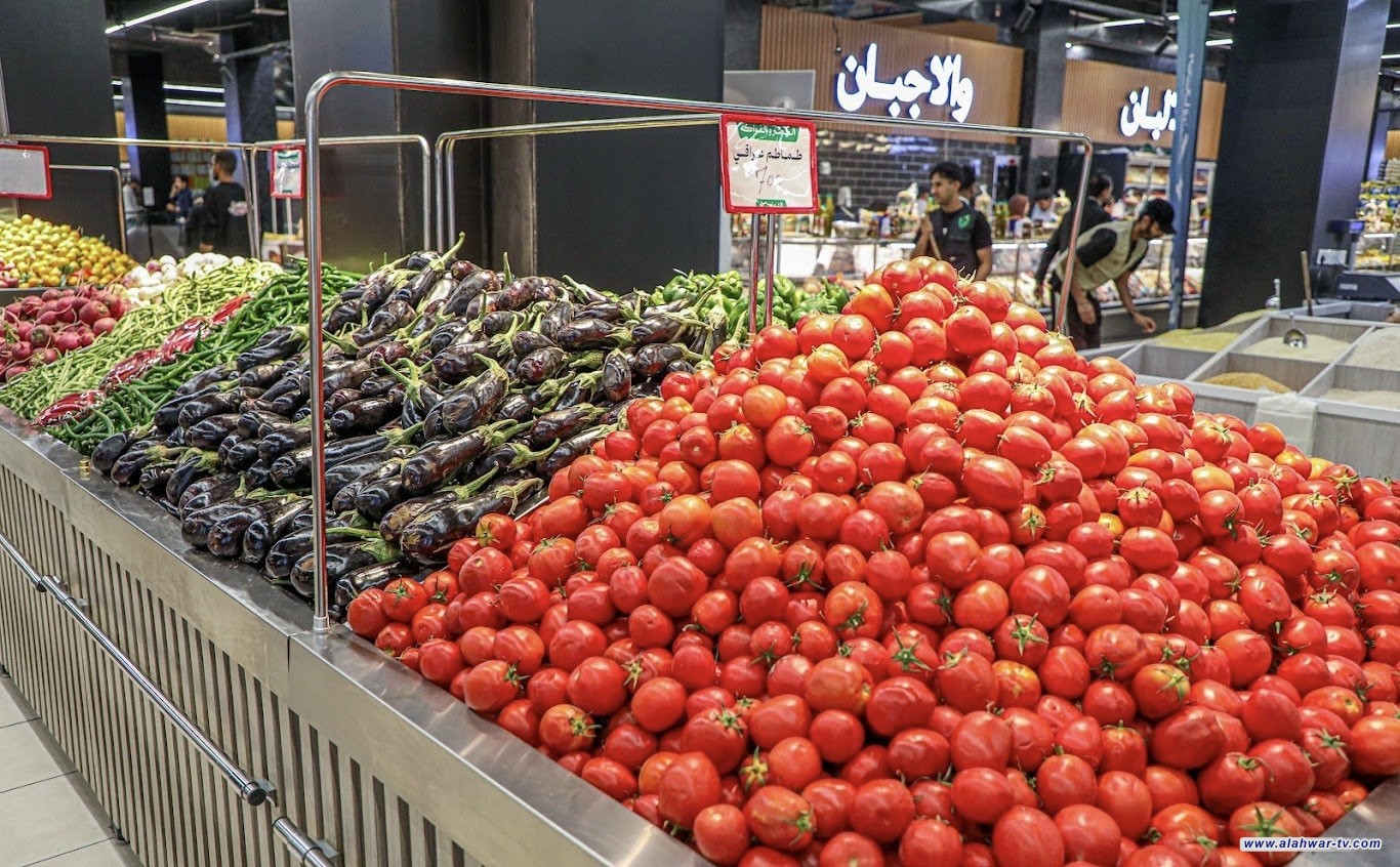 الزراعة: المباشرة بخطة توسيع إنتاج الطماطم وتوفيرها محلياً على مدار العام