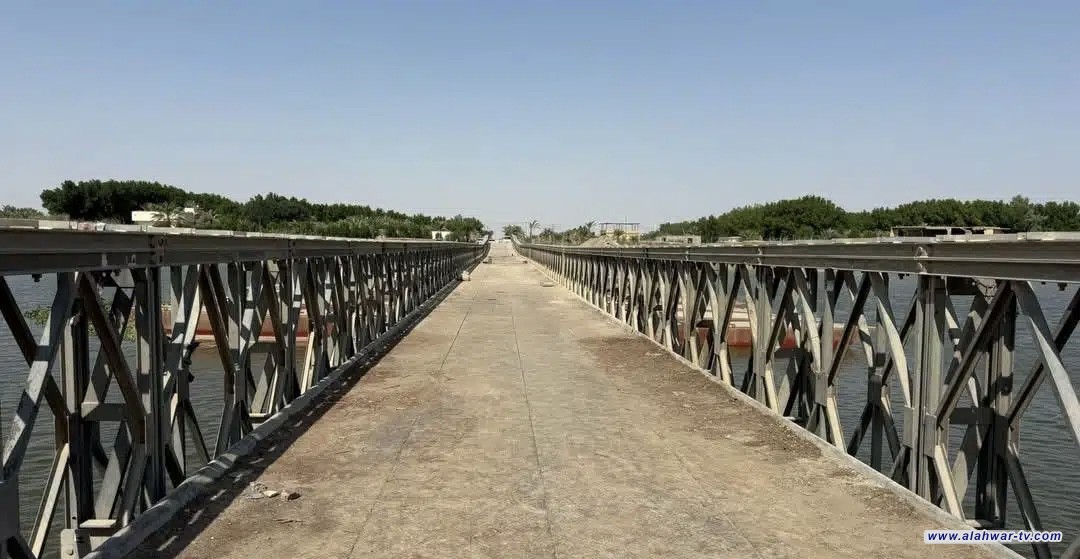 جسر شارع الجامعة الحديدي في الناصرية يقترب من الافتتاح لتخفيف الزحام