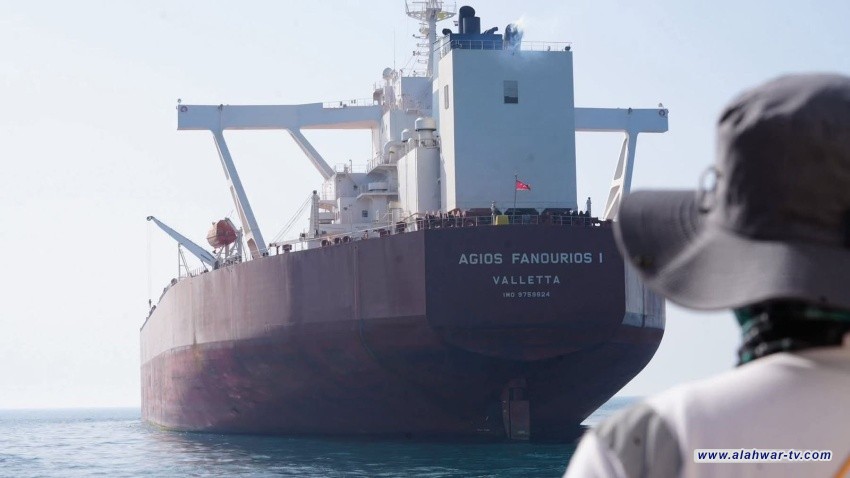 ناقلة نفط ضخمة ترسو في البصرة بعد انفراج الملاحة في مضيق هرمز