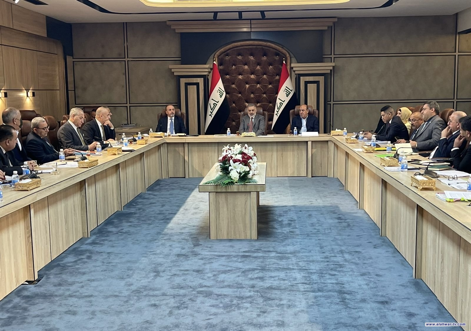 لجنة التحقيق بحادثة تسرب المياه الآسنة إلى نهر دجلة تعقد اجتماعها