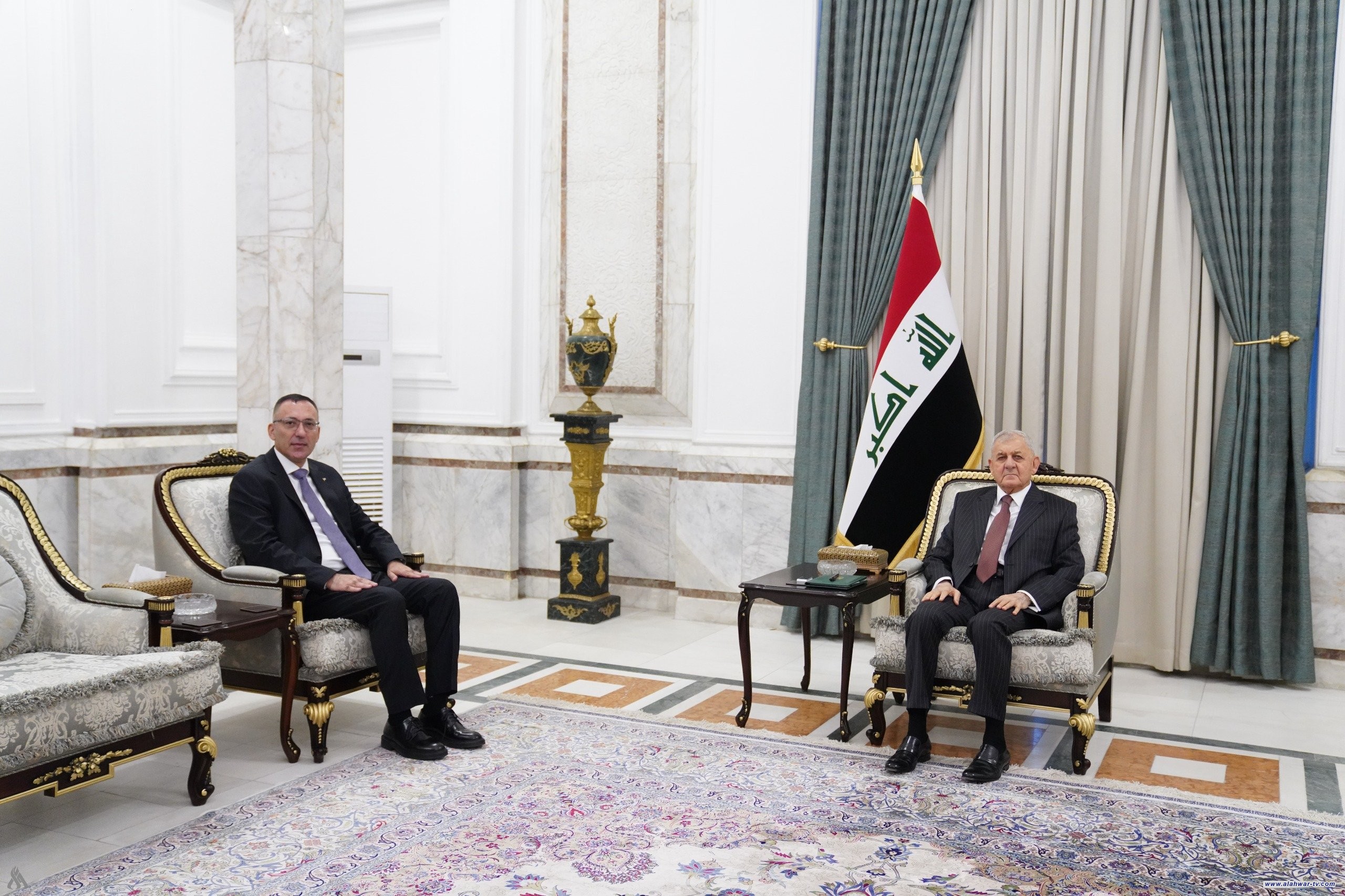 رئيس الجمهورية يبحث علاقات العراق مع إيران وفلسطين