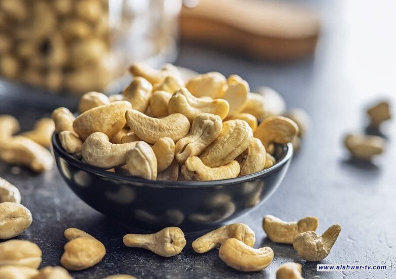 دراسة: تناول الكاجو بانتظام يعزز صحة المراهقين المصابين بالسمنة