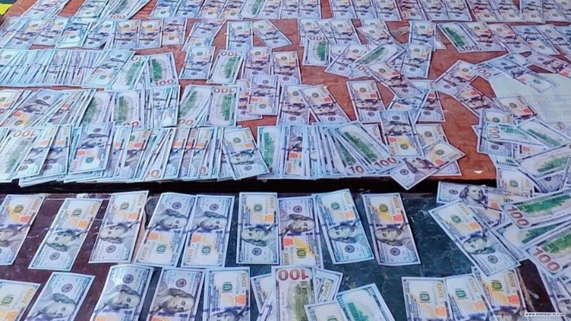 ضبط 50 ألف دولار مزيفة بحوزة متهم في الناصرية