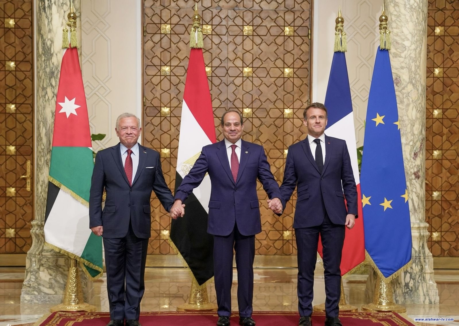 قمة القاهرة تدعو إلى عودة فورية لوقف إطلاق النار في غزة