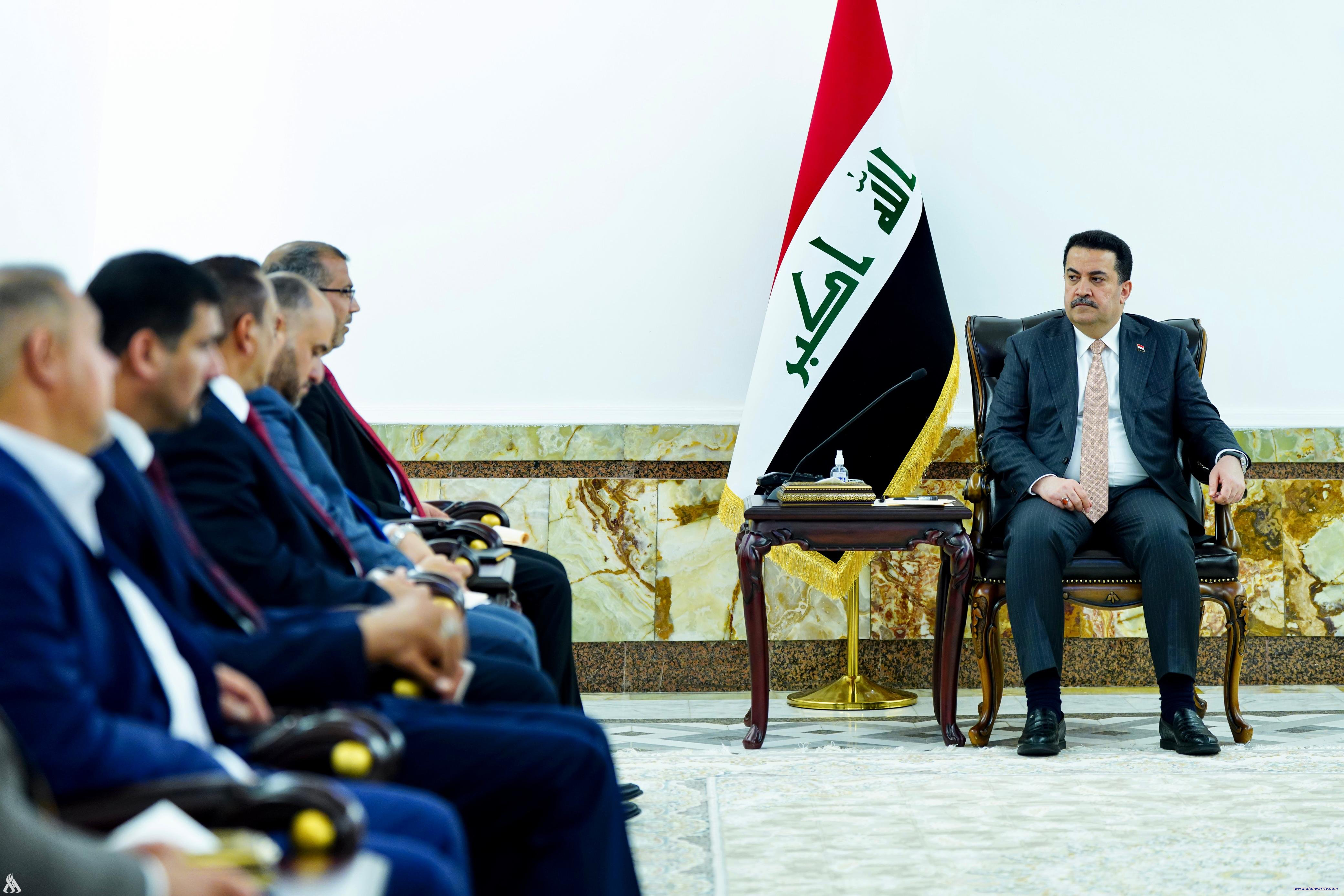 رئيس الوزراء يؤكد قرب انطلاق المشاريع التي وعد بها في المثنى