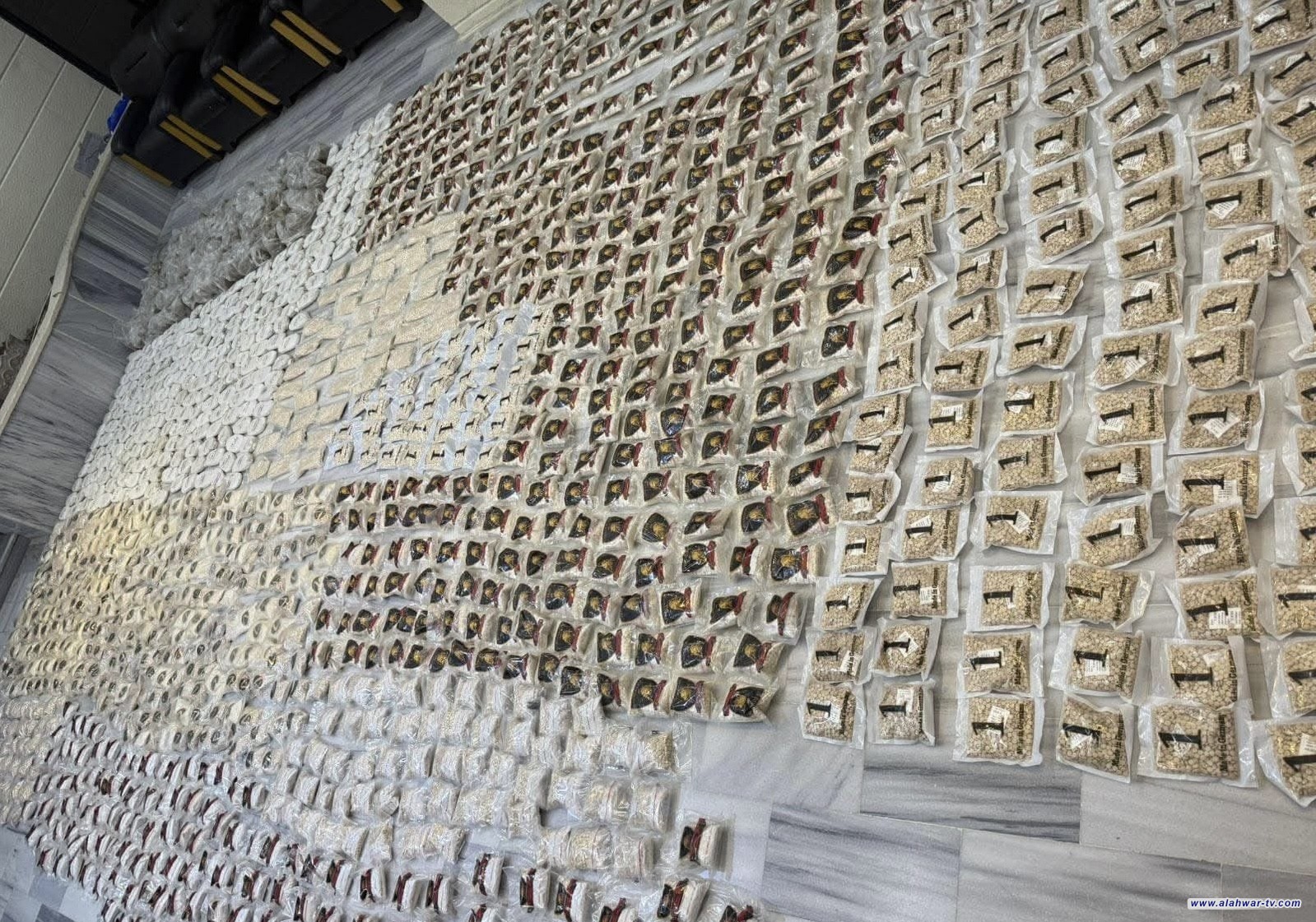 الداخلية تضبط 370 كغم من المخدرات وتلقي القبض على مطلوبين دولياً