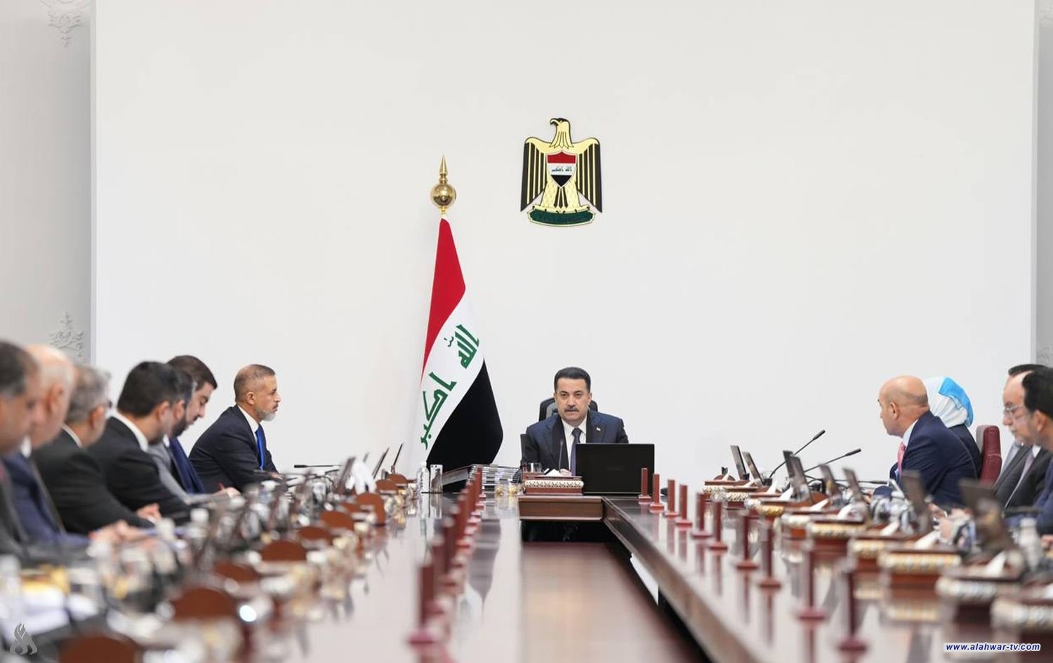 مكتب رئيس الوزراء: صدور توجيهات لمعالجة عقبات أصحاب محطات الوقود وتعبئة الغاز