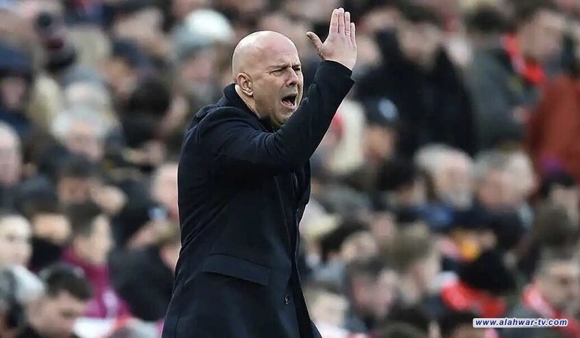 سلوت يفتح الباب أمام رحيل نجم جديد من ليفربول