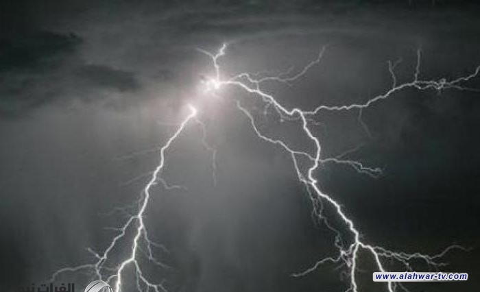 سحب ركامية عملاقة وتقلبات ربيعية حادة.. الأنواء الجوية تصدر تحديثاً جديداً