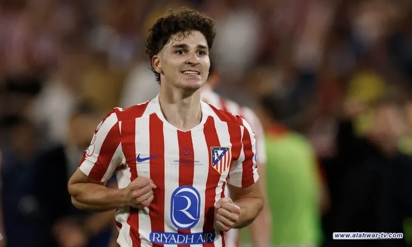 فليك يتحرك مبكراً.. اتصال مباشر لضم خوليان ألفاريز