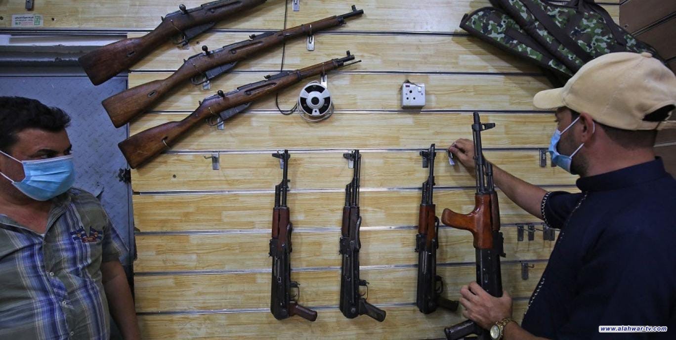 وزير الداخلية يوافق على الضوابط الخاصة بشراء الأسلحة