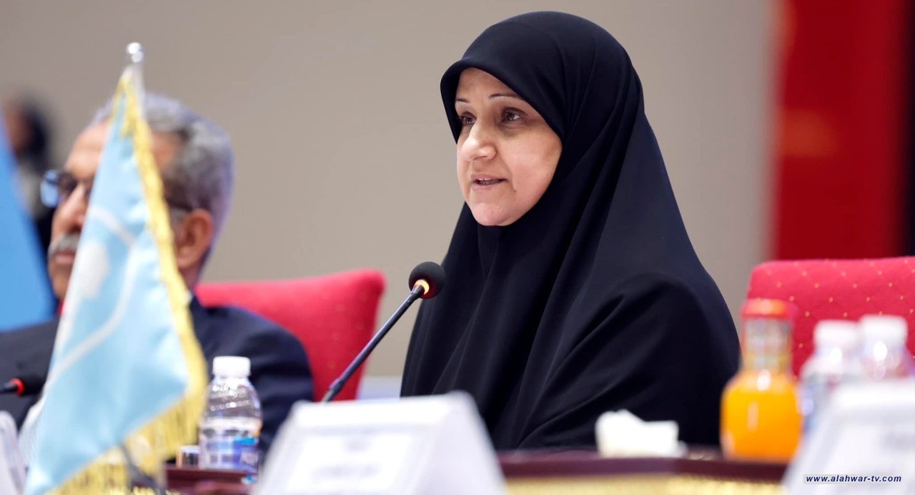 وزيرة الاتصالات  من يُفكِّر بإقالتنا يَحلُم بحُلمٍ لن يتحقق