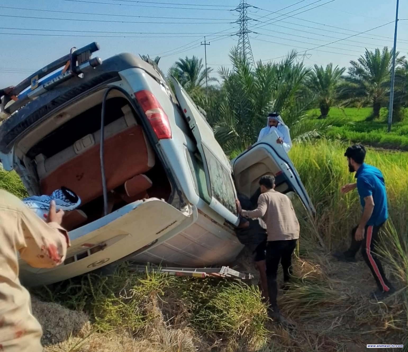إصابة أربعة طلاب بانقلاب باص شمال الناصرية