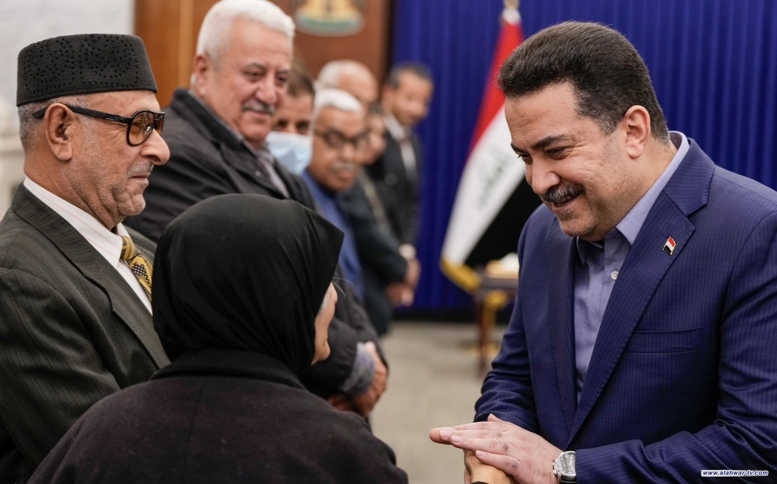 رئيس الوزراء يشارك المسنين مأدبة إفطار رمضان المبارك