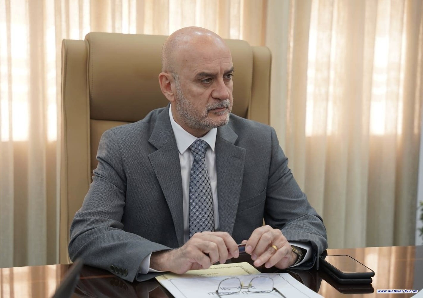 وزير البيئة يؤكد أهمية التقييم الشامل لأداء شركات قطاع النفايات الخطرة