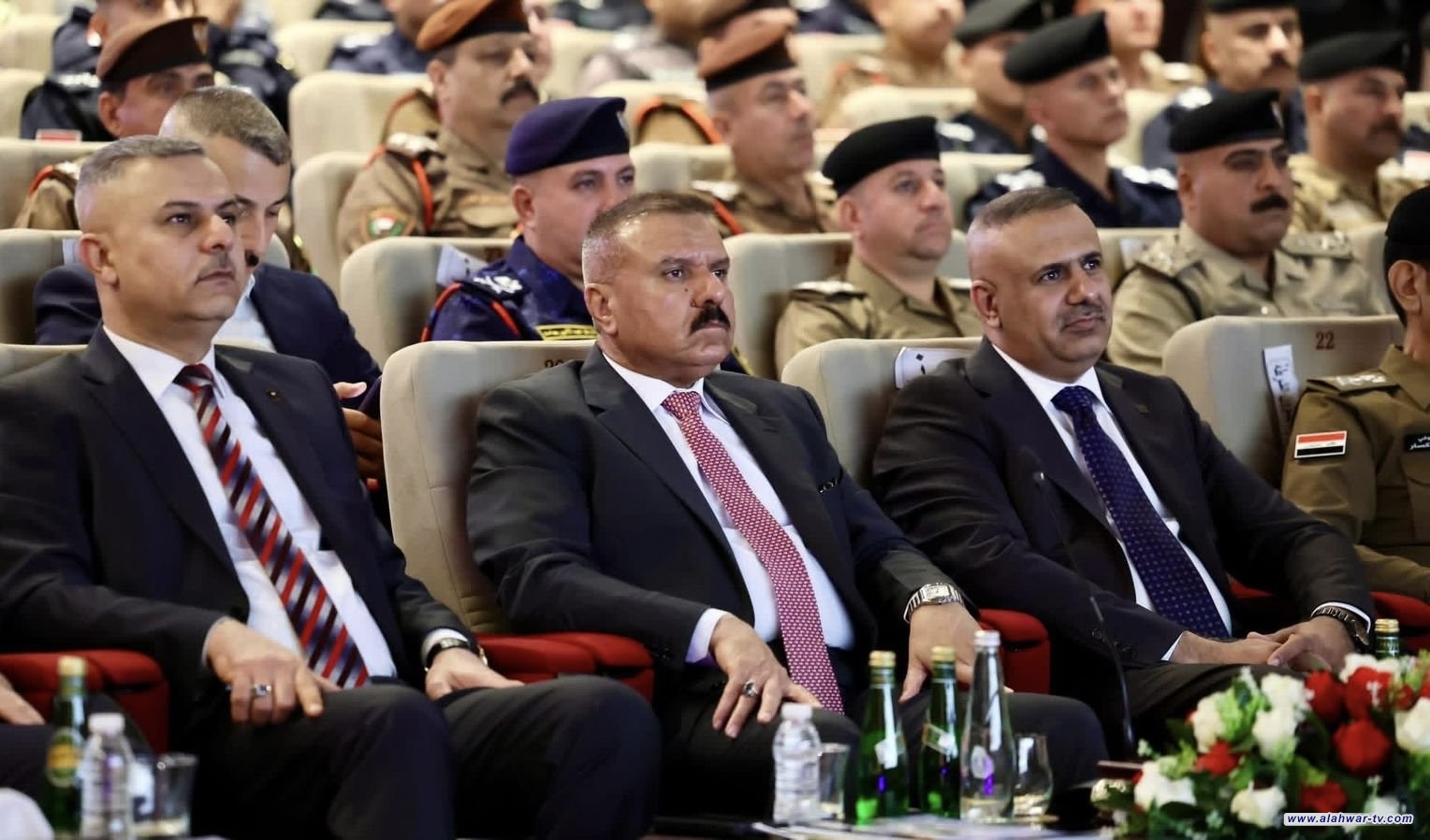 وزير الداخلية: الإعلام يسهم بشكل فاعل ببناء جسور الثقة بين المواطن والأجهزة الأمنية