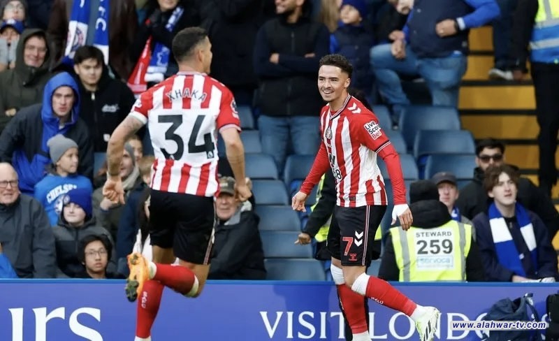 سندرلاند يتغلب على تشيلسي ويقفز لوصافة الدوري الإنجليزي