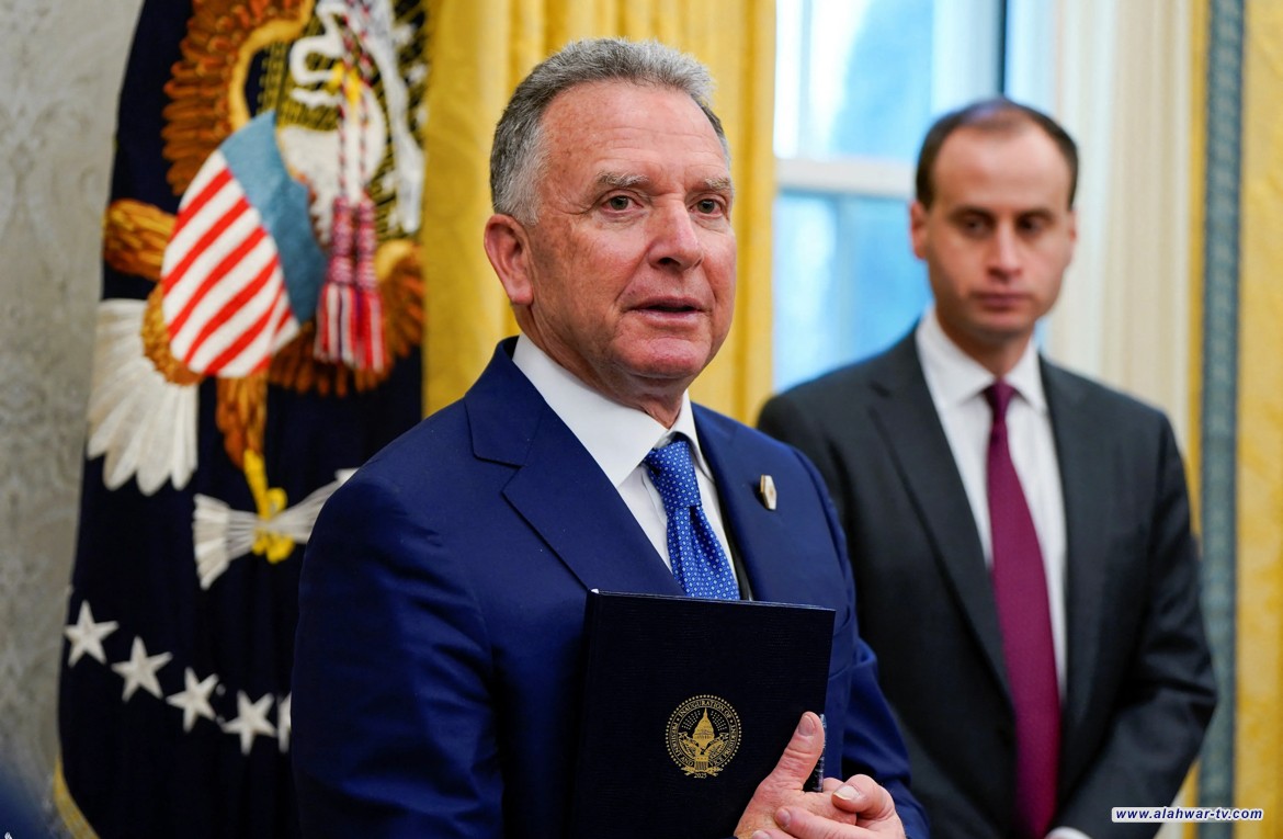 المبعوث الأمريكي يصل مسقط لإجراء مفاوضات مع وزير الخارجية الإيراني