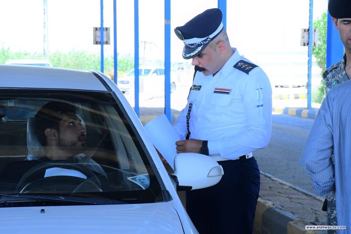 مرور ذي قار تضبط مركبات مخالفة وتوجه رسالة للسائقين الشباب بشأن السرعة