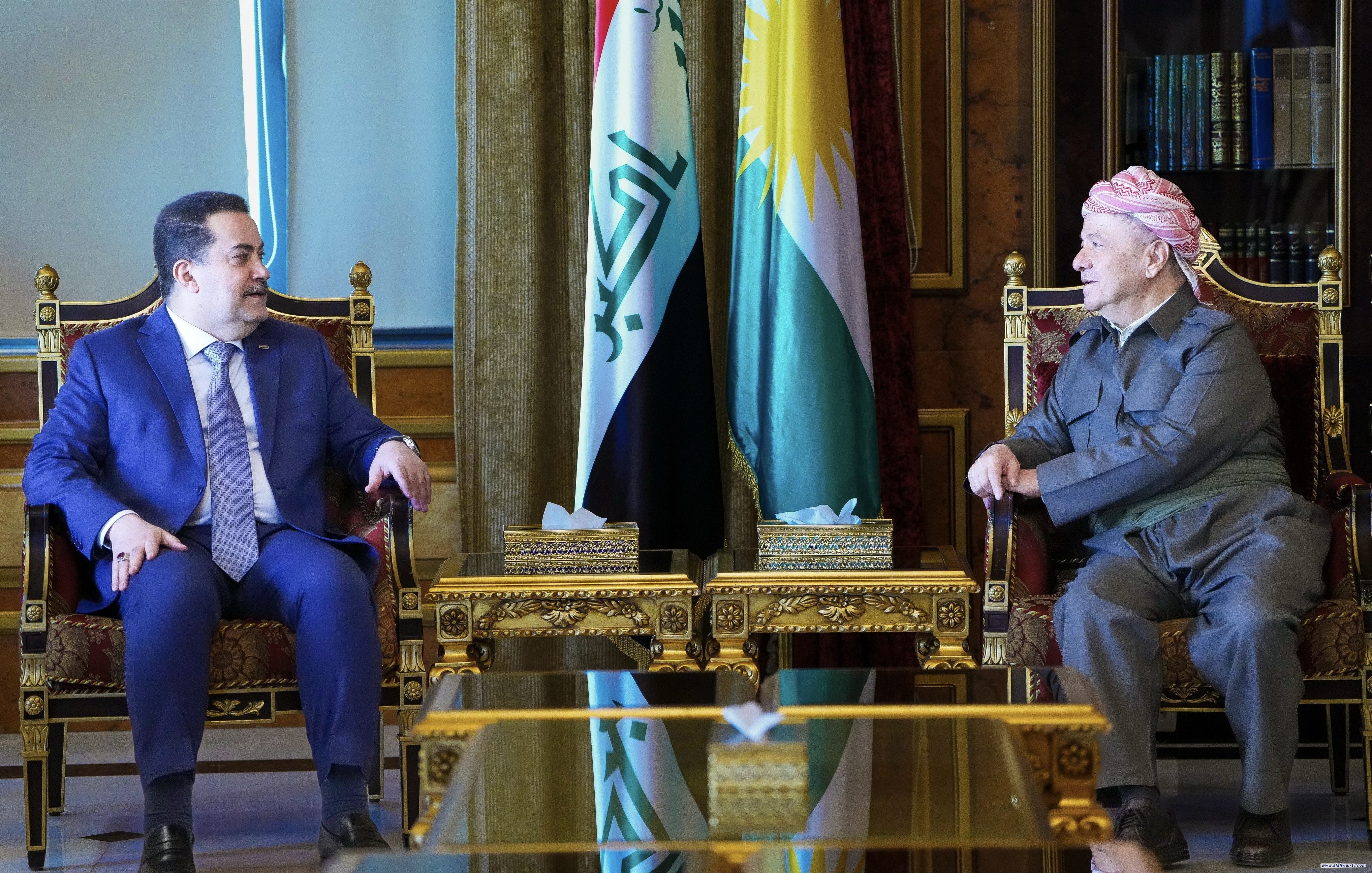 رئيس الوزراء يلتقي مسعود بارزاني بمصيف صلاح الدين