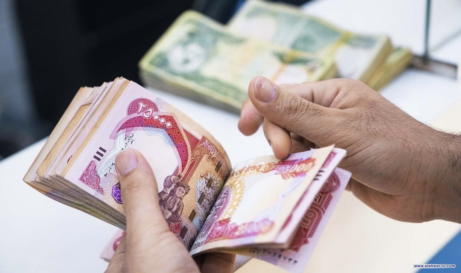 مالية كردستان تعلن إيداع رواتب الموظفين لشهر آب