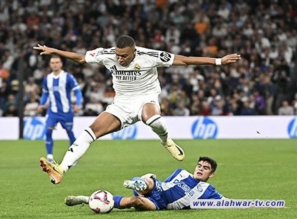 ريال مدريد يتغلب على ألافيس ويقلص الفارق مع متصدر الليغا