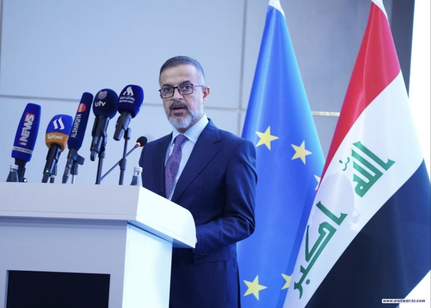 وزير التخطيط يعلن إعداد خطة لخفض الانبعاثات الكربونية