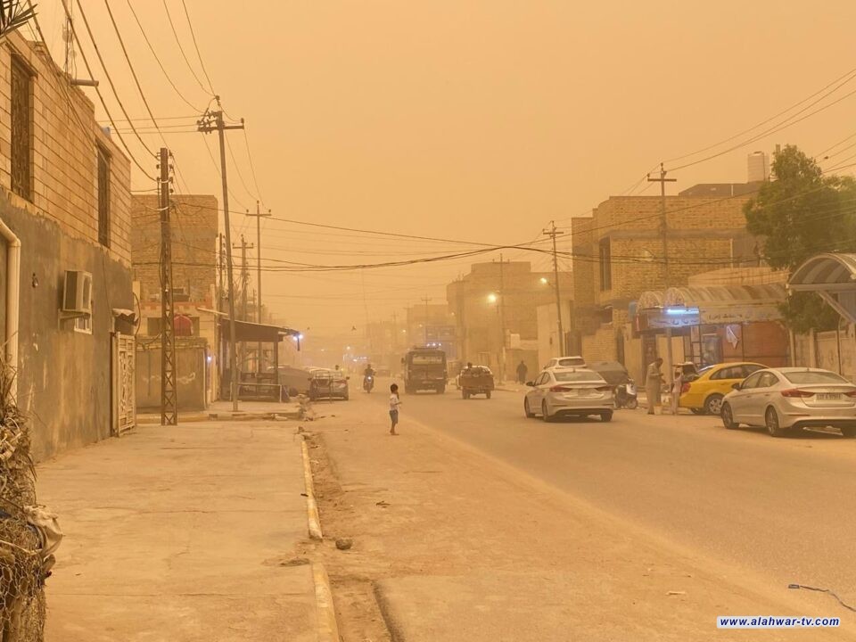 الناصرية تختنق بالغبار: عاصفة مفاجئة تخفض الرؤية إلى أقل من 500 متر
