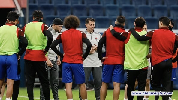 كاساس يضيف لاعبين إلى قائمة المنتخب الوطني